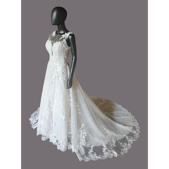 NWOT Ivory Illusion Neckline Plunge A-Line Floral Lace Wedding Gown - Morilee - Picture 3 of 12